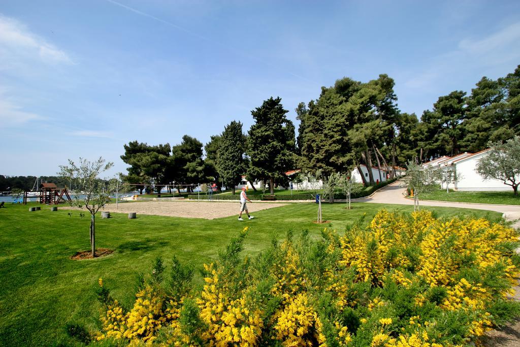 Apartments Galijot Plava Laguna بوريتش الغرفة الصورة